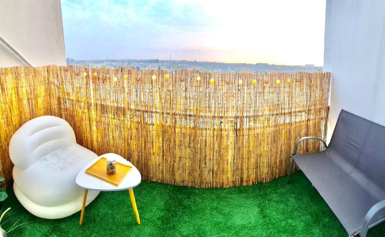 Central Apartment Tower Bukarest Exterior foto